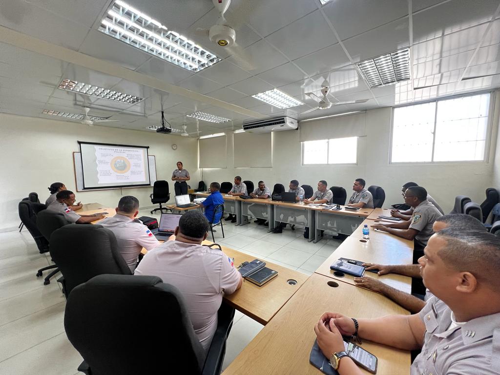 IPES: Oficiales de la Policía Nacional participan en taller Supervisión Policial