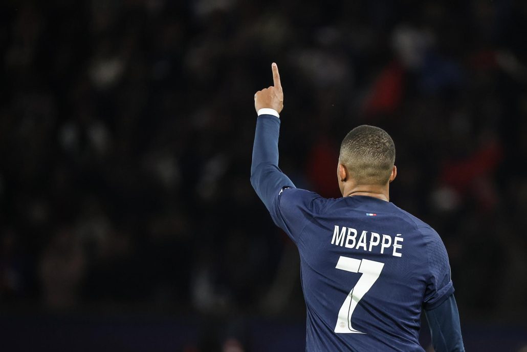 Real Madrid desmiente informaciones sobre contrato con Mbappé