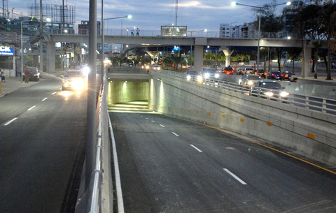 MOPC inicia segunda etapa de programa iluminación de puentes, túneles y pasos a desnivel