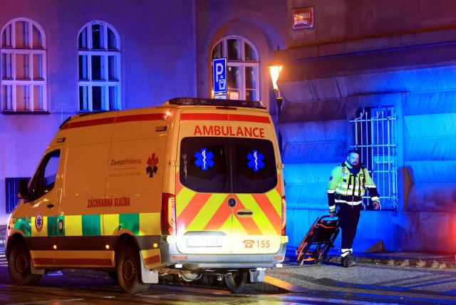 Elevan a 15 los muertos en tiroteo en Universidad Carolina de Praga