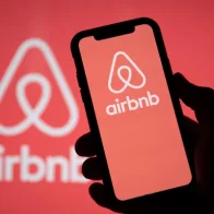Multan en Australia a Airbnb con más de 10 millones de dólares por engañar a usuarios
