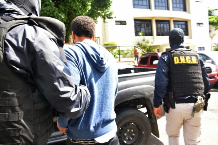 DNCD apresa a 20 personas involucradas en actividades ilícitas