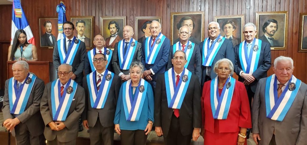 El Instituto Dominicano Duartiano juramentó 15 nuevos miembros