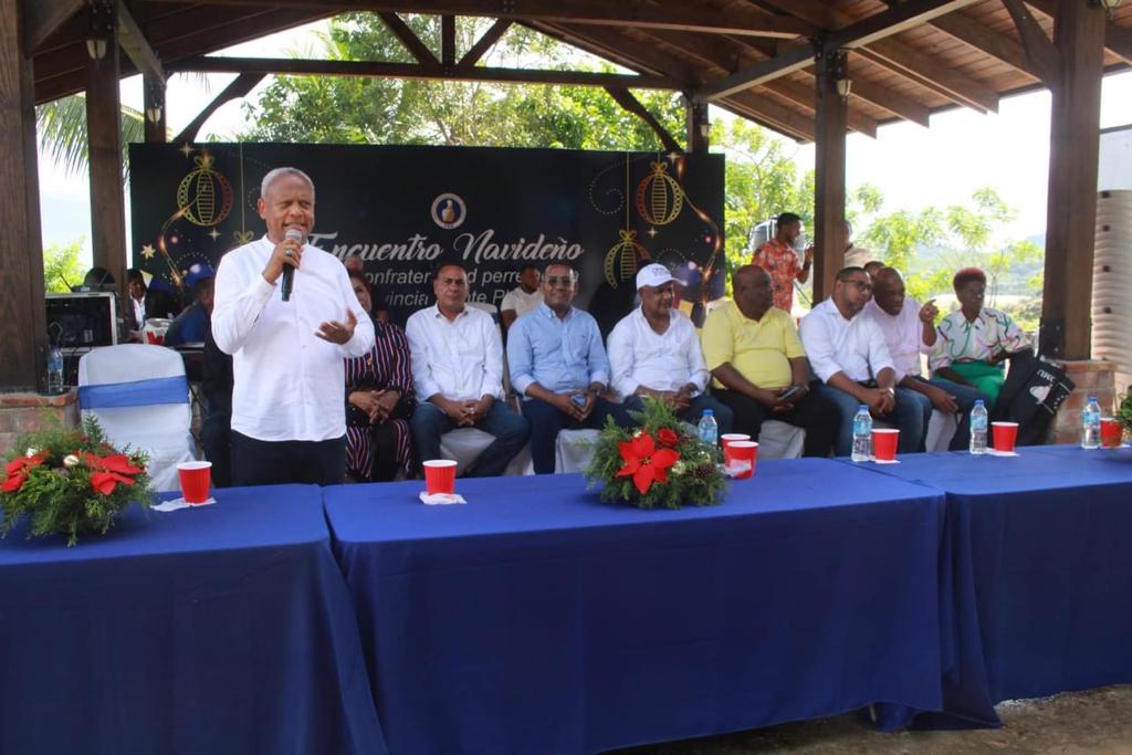 Perremeista realizan encuentro navideño en Monte Plata