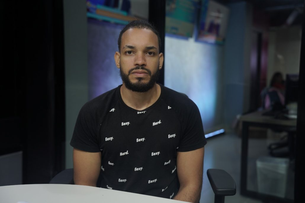 Ciudadano denuncia robo de vehículo en Los Mameyes