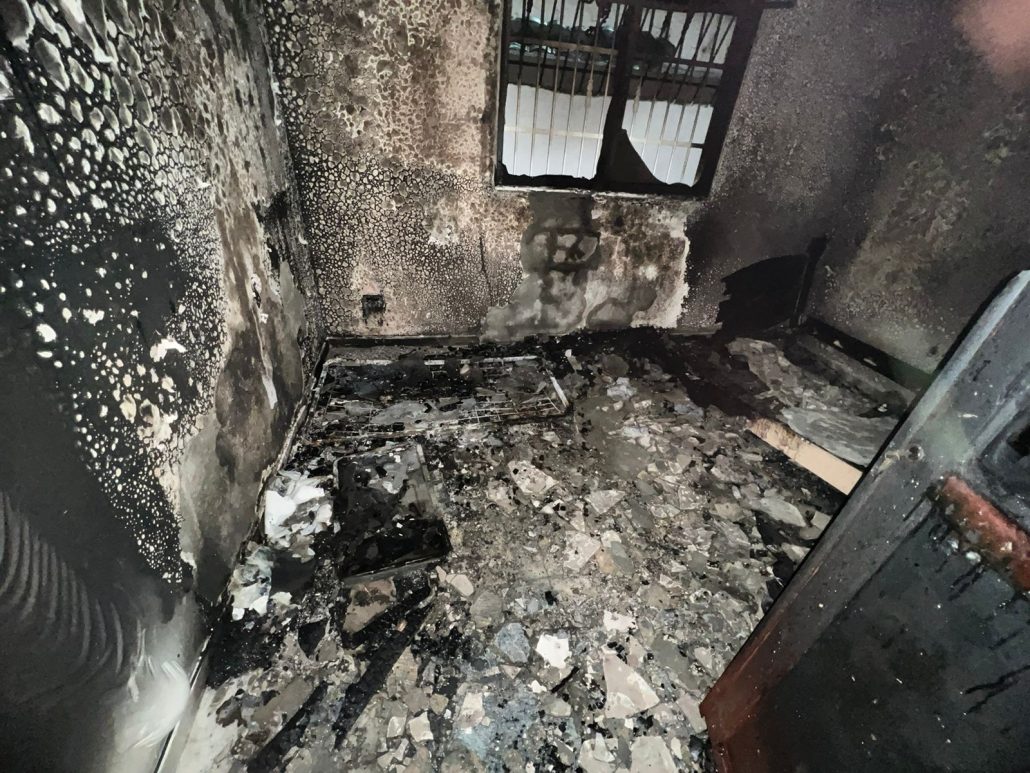 Muere una infante de 2 meses luego de incendiarse apartamento en Baní