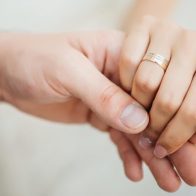 Proyecto de ley propone eliminar la preposición "de" en apellidos de mujeres casadas  - Noticias de hoy en República Dominicana | De Último Minuto