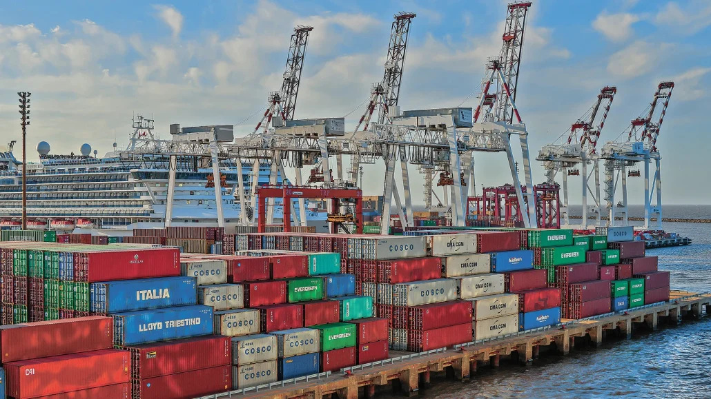 Las exportaciones en Latinoamérica cayeron el 2.7% en el primer semestre, según el BID