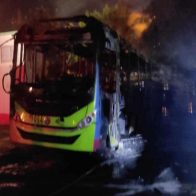 Incendio consume tres autobuses de la OMSA en Santo Domingo Este - Noticias de hoy en República Dominicana | De Último Minuto