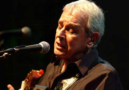Muere el músico brasileño Carlos Lyra