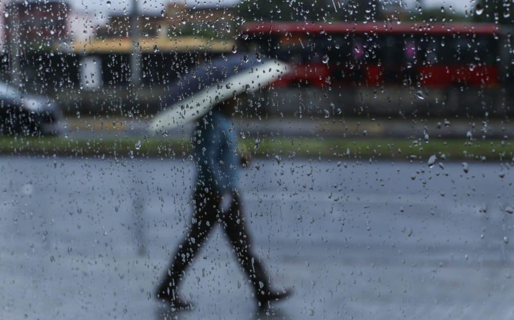 Activo sistema frontal provocará fuertes lluvias este martes