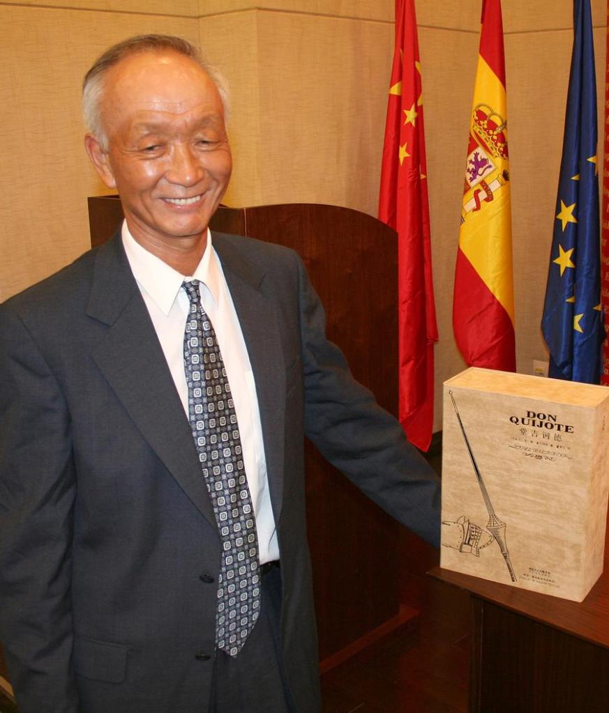 Fallece autor de la “mejor traducción” al chino del Quijote, el hispanista Dong Yansheng