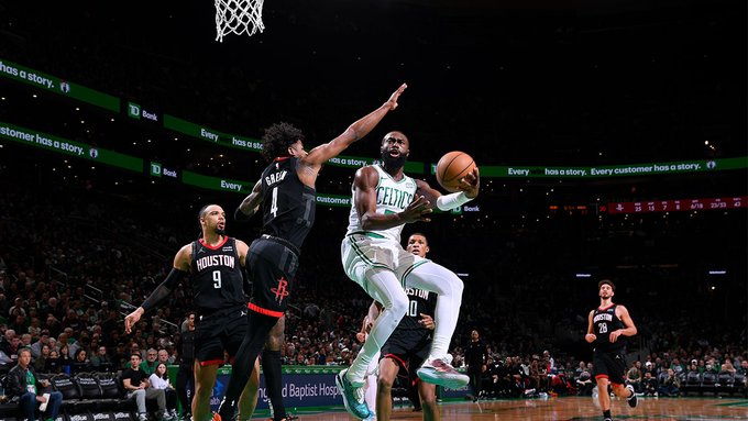 los Celtics se mantienen imparables en casa