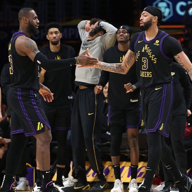 Resultados NBA: Anthony Davis rescata a los Lakers
