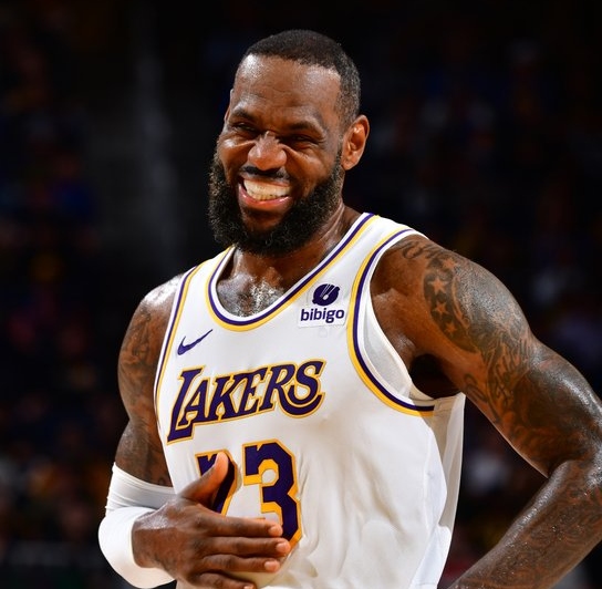 Resultados NBA: 'King' James reclama su corona