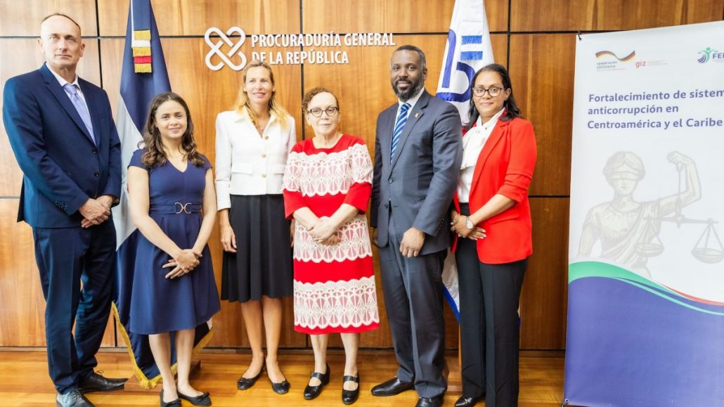 Procuradora Miriam Germán sostiene encuentro de trabajo con Embajadora de Alemania