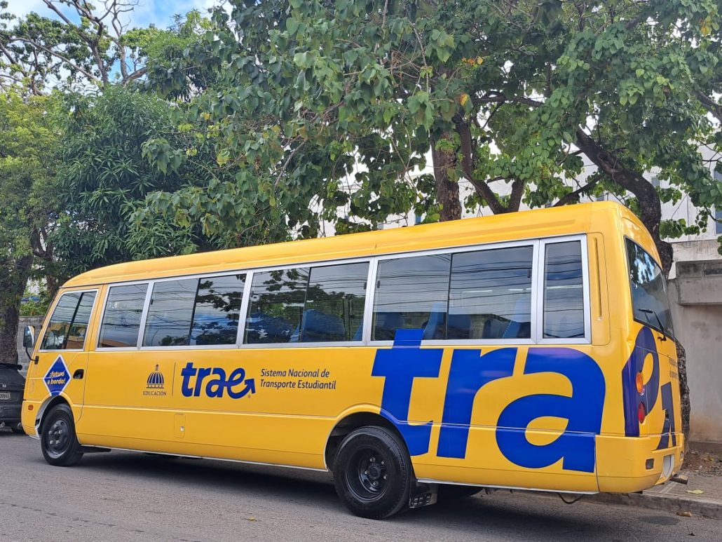 TRAE llama a conductores a ceder paso a autobuses de Transporte Estudiantil