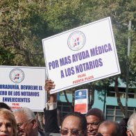 Miembros Colegio Notario marchan en reclamo retención fondos en Procuraduría