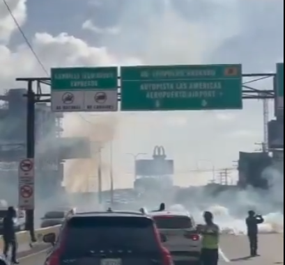 Se registran disturbios en la Av. 27 de Febrero por protesta cerca de la Dirección de Pensiones