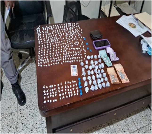 PN decomisa 486 porciones de diferentes drogas y arresta cuatro personas en Santiago