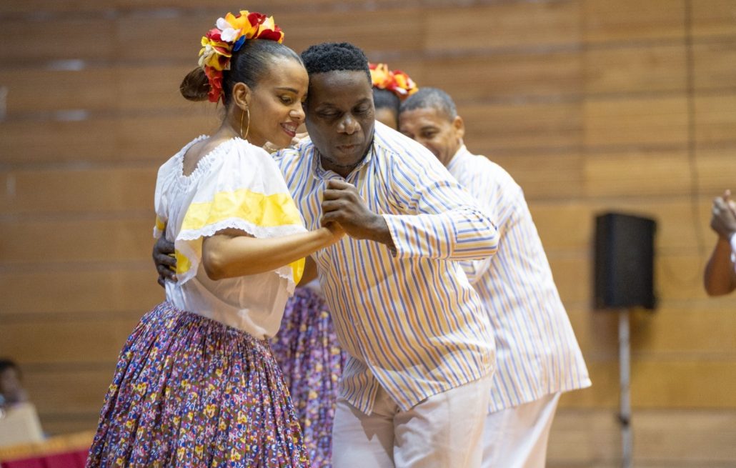 Ministerio de Cultura informa ofrecerá clases de baile gratuitas en Plaza de la Cultura