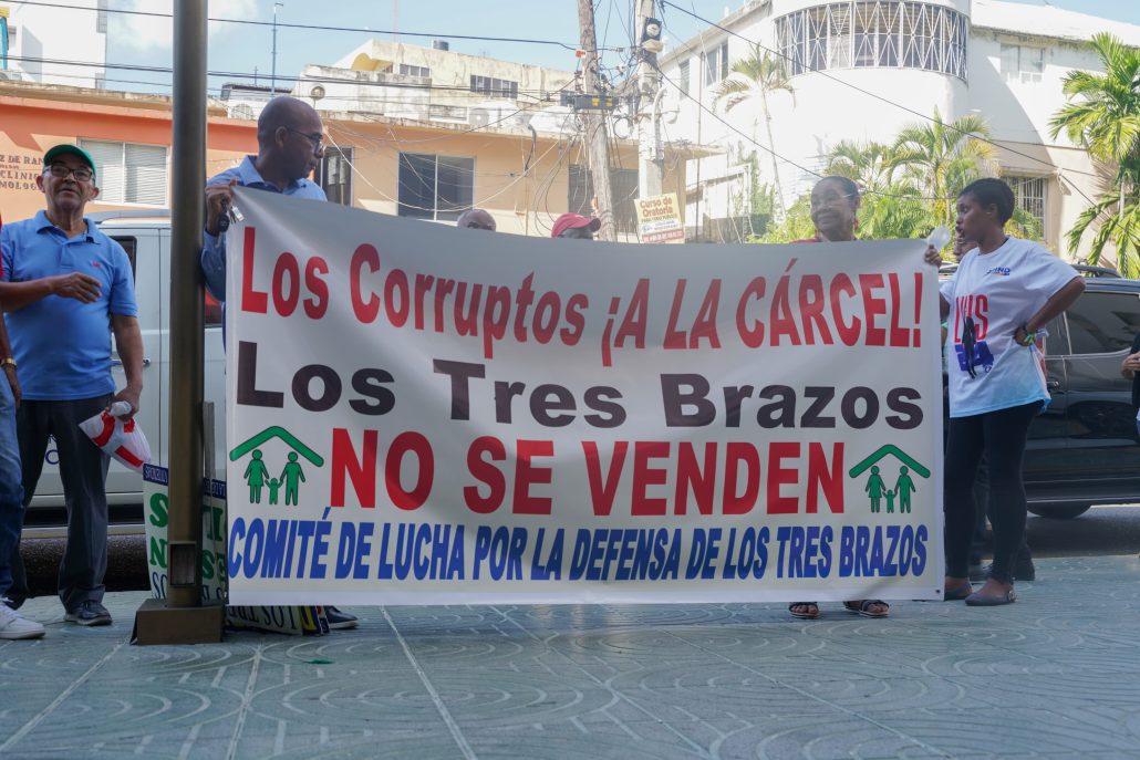 Residentes de Los Tres Brazos piden cárcel para los acusados de vender terrenos de forma ilegal