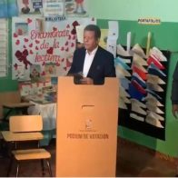 Elecciones municipales: Leonel Fernández ejerce su derecho al voto - Noticias de hoy en República Dominicana | De Último Minuto