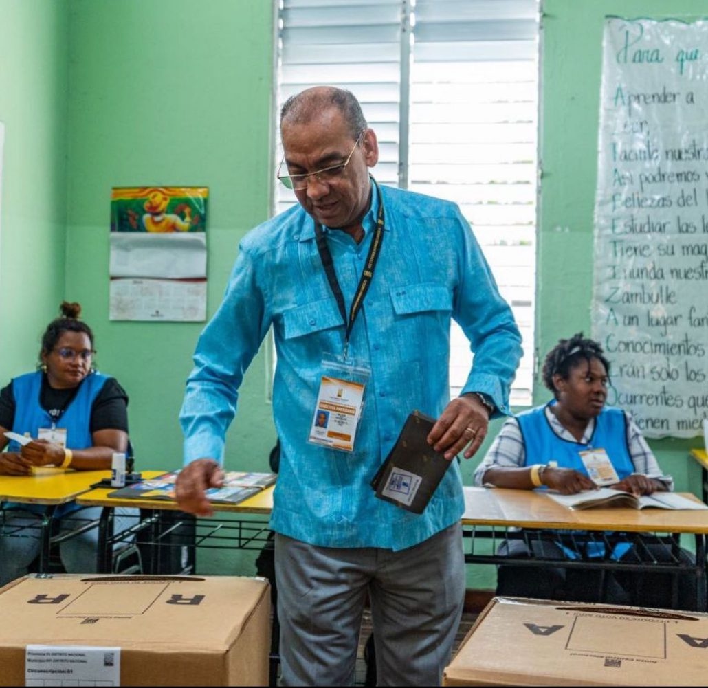 El ministro de Obras publicas : “Cada voto cuenta”