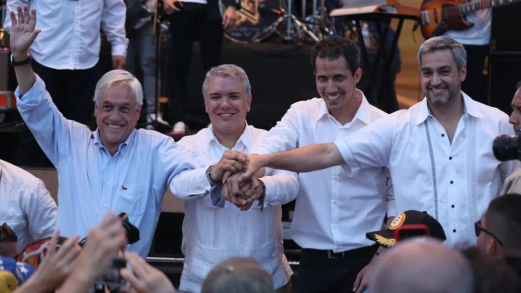 Sebastián Piñera, en imágenes: desde sus encuentros con líderes del mundo hasta su abrazo con los mineros rescatados | De Último Minuto