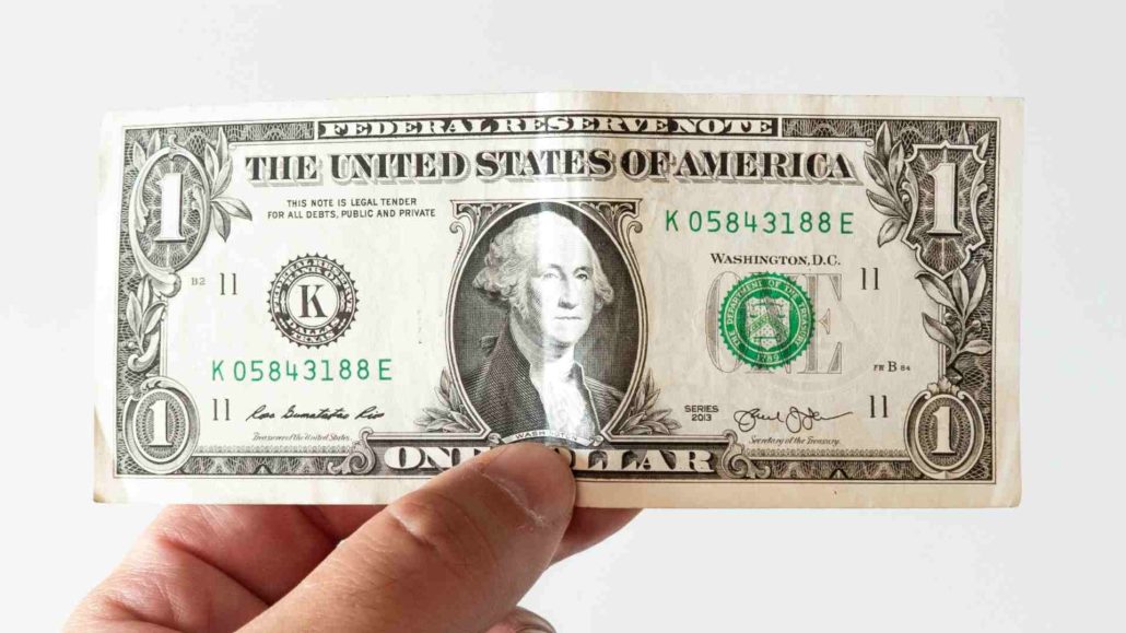 A 58.82 pesos dominicanos se cambia el dólar este miércoles