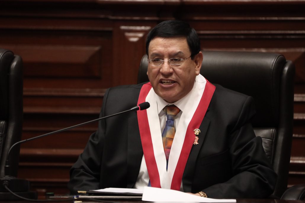 Presidente del Congreso de Perú no permitirá que las oficinas de los parlamentarios sean allanadas