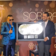 Zacarías Ferreira recibe Disco de Diamante por ventas y reproducciones en EE.UU. - Noticias de hoy en República Dominicana | De Último Minuto