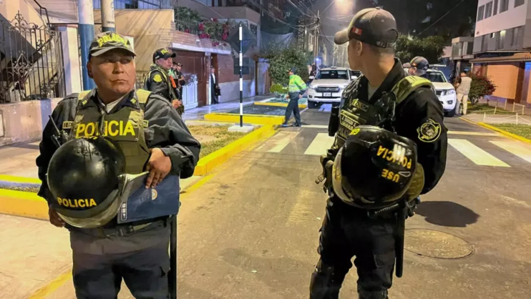 La casa de la presidenta de Perú es allanada por la Fiscalía y la Policía por caso Rolex