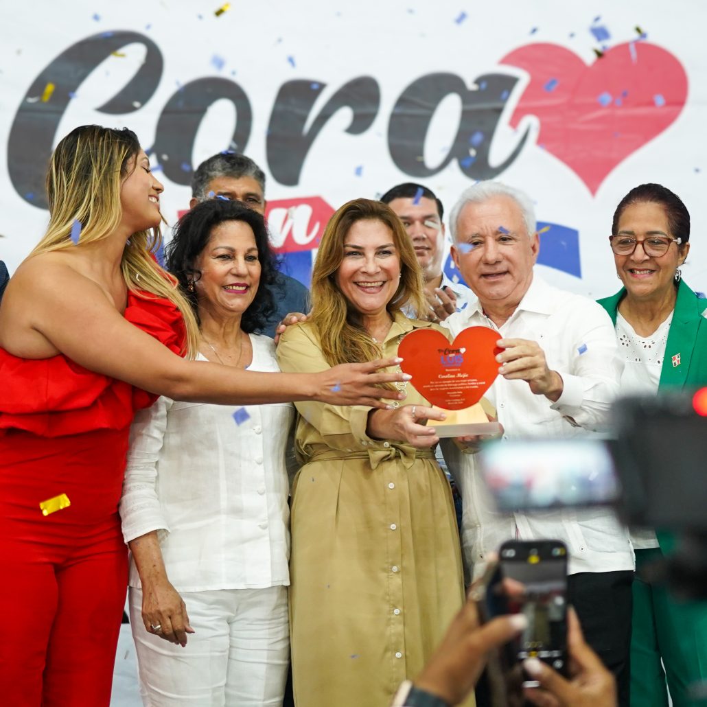 “Decora con Luis de Corazón” expresa apoyo a Luis Abinader y Antonio Taveras