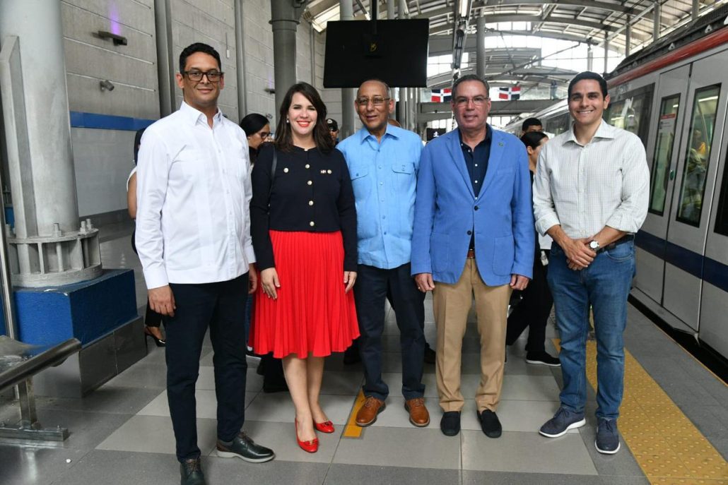 Ministro de Transporte de Jamaica visita instalaciones del Metro de Santo Domingo