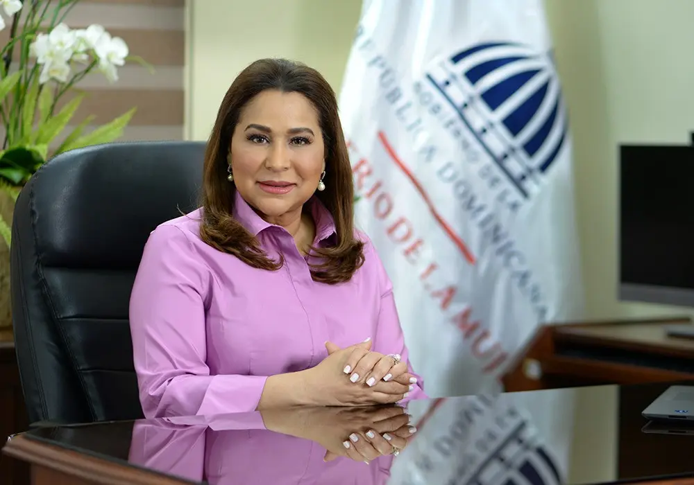 Ministra de la Mujer destaca avances y desafíos