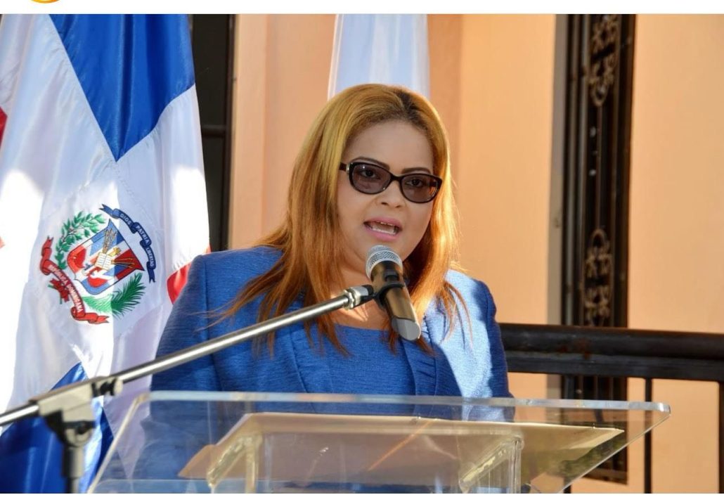 Denuncian gobernadora de Azua viola ley Electoral con su candidatura a diputada