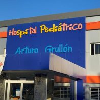 Incendio deja cuatro personas heridas, entre ellas un niño de tres meses en Santiago