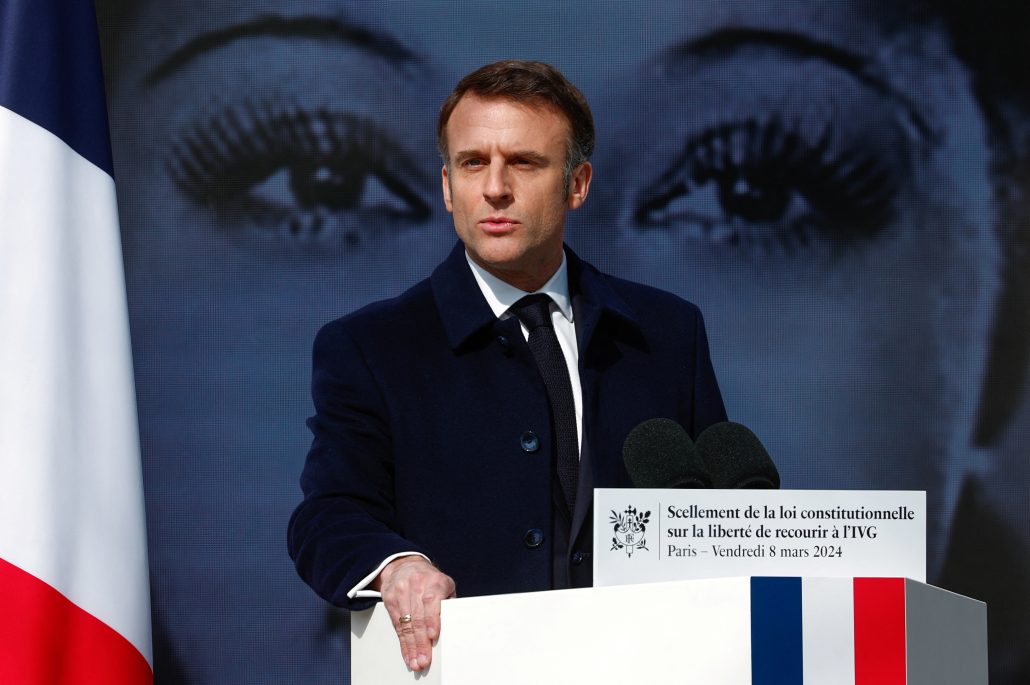 Macron considera la ley sobre la eutanasia 