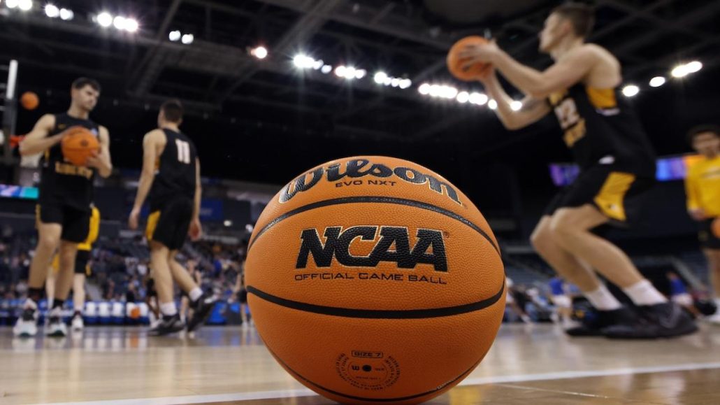 Las estrellas del 'College Basketball' exigen salario