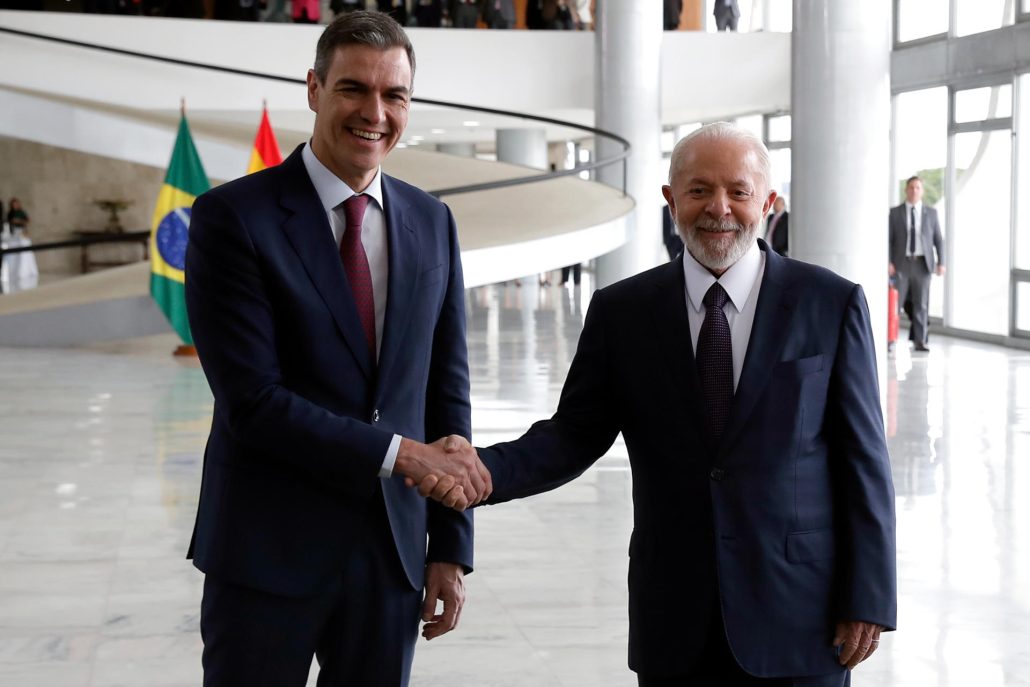 Lula recibe a Pedro Sánchez con honores de Estado en su primera visita a Brasil