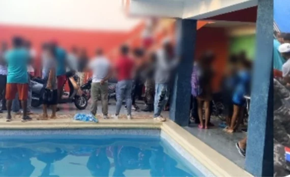 Arrestan a 82 personas por participar en fiesta clandestina en La Romana