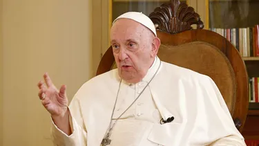 El papa renuncia a leer su discurso por salud