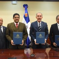 MESCYT firma convenios con Sistema Regional de Acreditación de Ingeniería para internacionalizar programas académicos