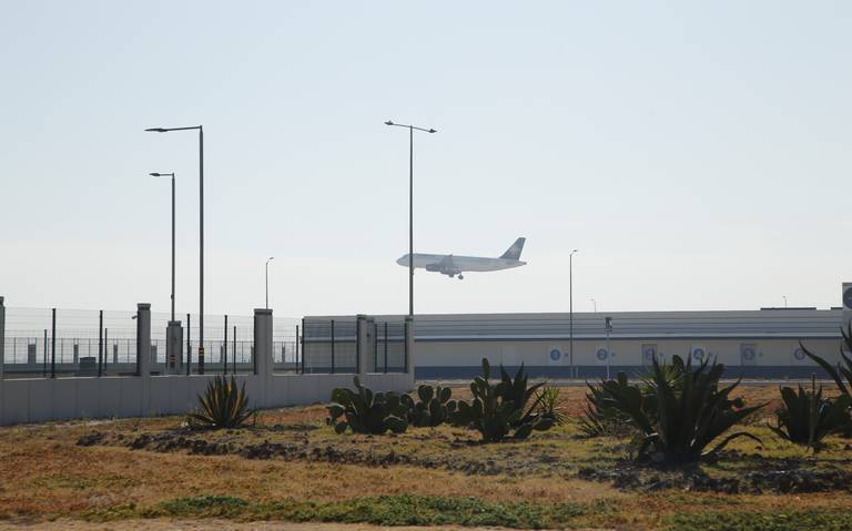 Pasajeros de un avión con destino a RD obligados a evacuar por alerta de humo