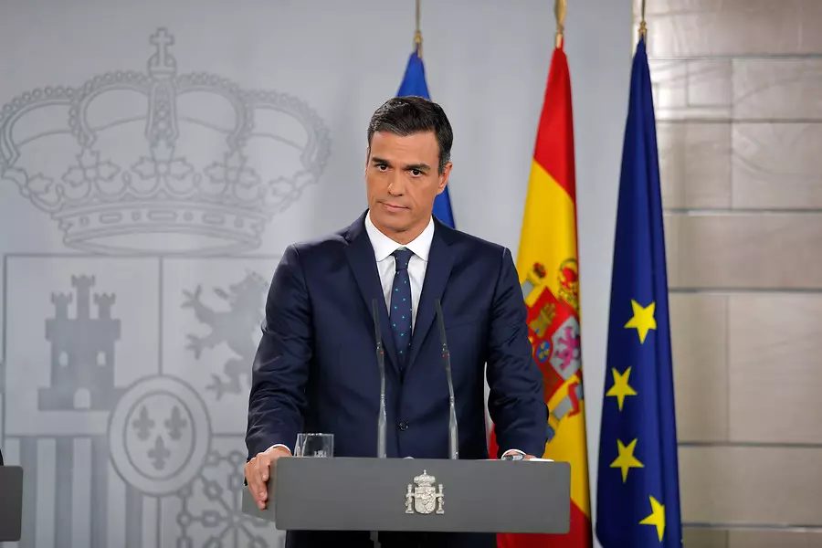 Pedro Sánchez decide continuar al frente del Gobierno