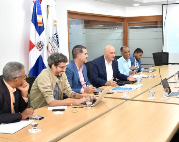 Ministerio de Economía y BID estudian propuesta de PMOT para Pepillo Salcedo