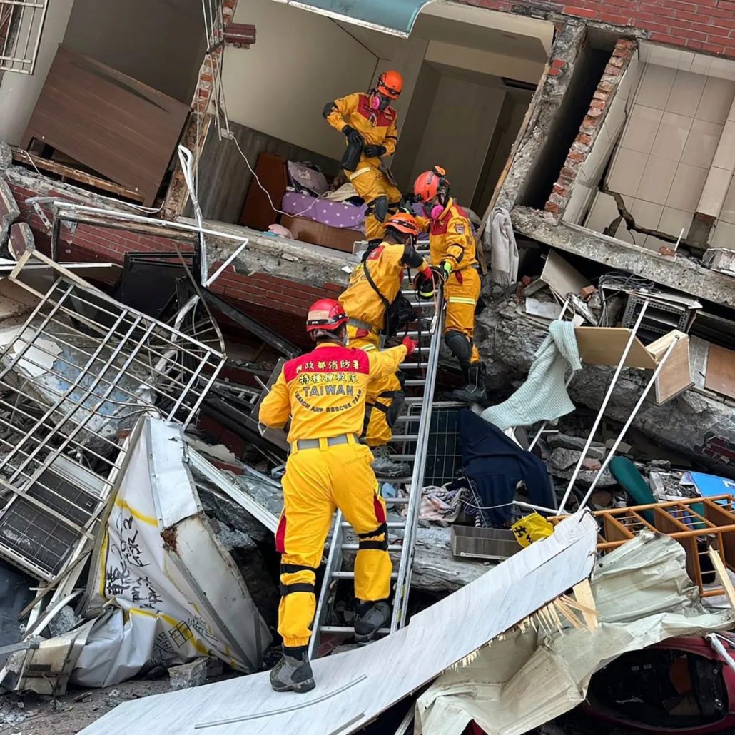 Continúan las labores de rescate tras el terremoto de Taiwán