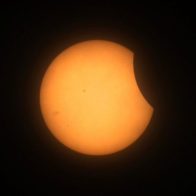 El eclipse total de Norteamérica comienza a apreciarse en la ciudad mexicana de Mazatlán
