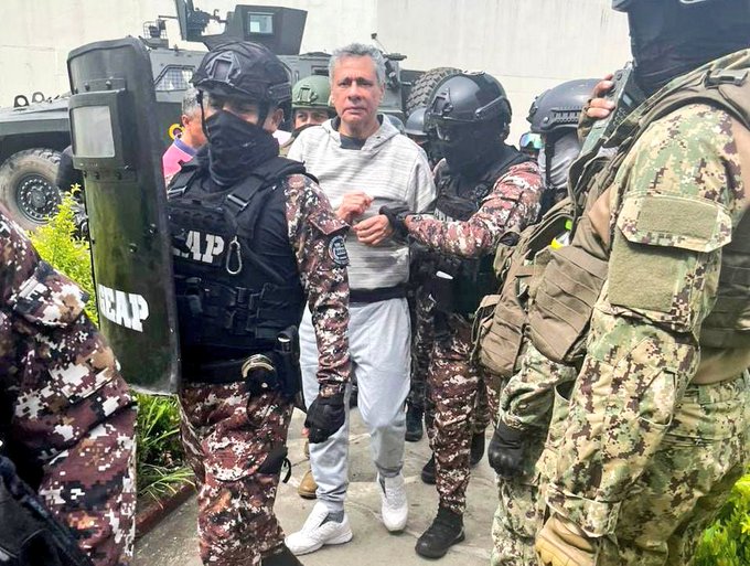 Exvicepresidente Glas sale del hospital y vuelve a cárcel de máxima seguridad de Ecuador